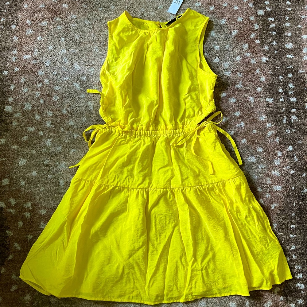 NWT Gap side cutout yellow dress medium petite